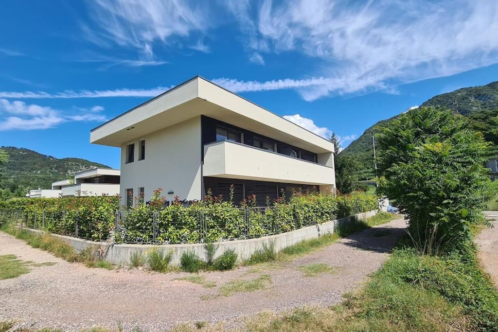 Appartamenti Moderni, Luminosi E Tranquilli Con Parcheggio Privato - Agritur La Tenuta トレント エクステリア 写真