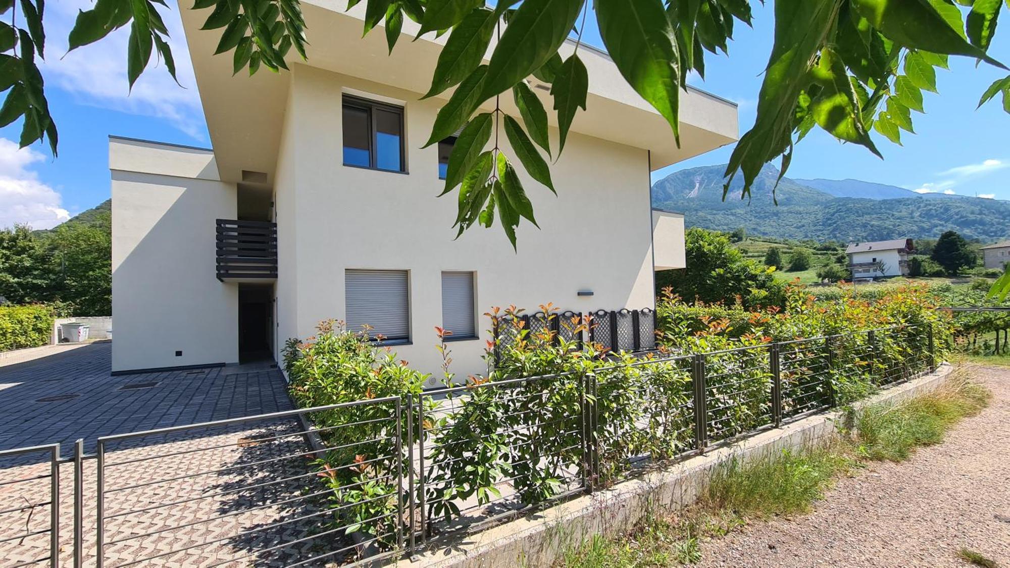 Appartamenti Moderni, Luminosi E Tranquilli Con Parcheggio Privato - Agritur La Tenuta トレント エクステリア 写真