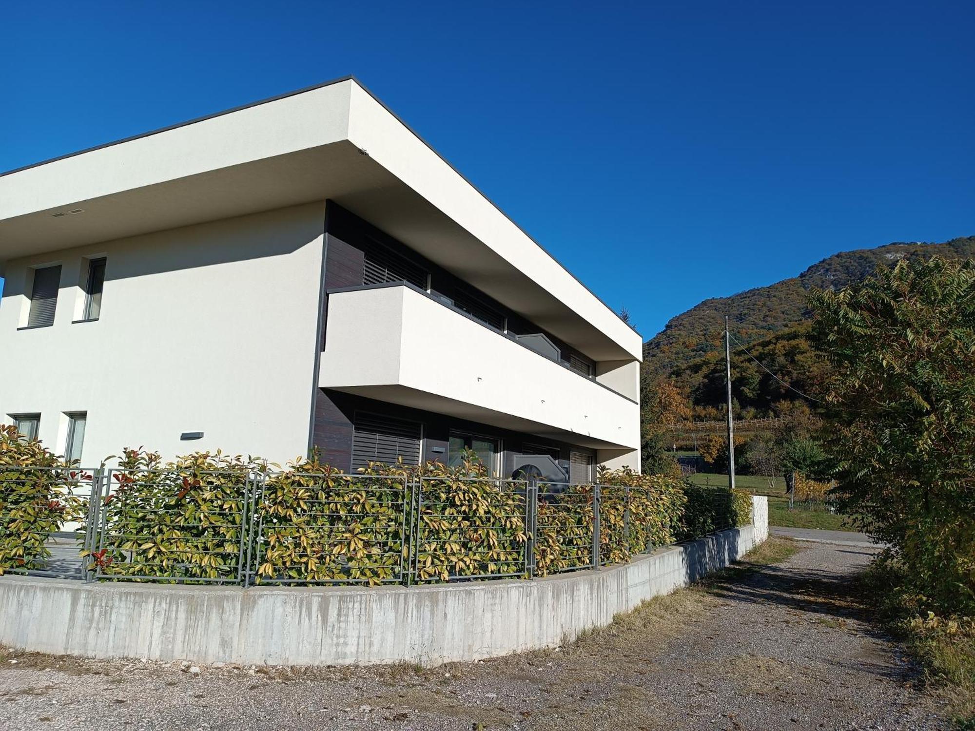 Appartamenti Moderni, Luminosi E Tranquilli Con Parcheggio Privato - Agritur La Tenuta トレント エクステリア 写真